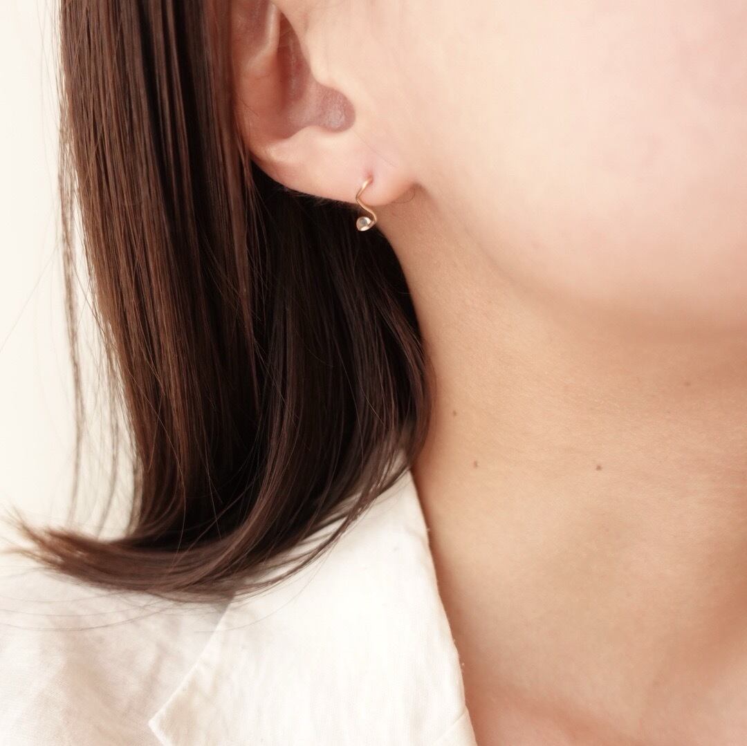 wave 2wayピアス／14KGF　ジュエリーポーチ付き